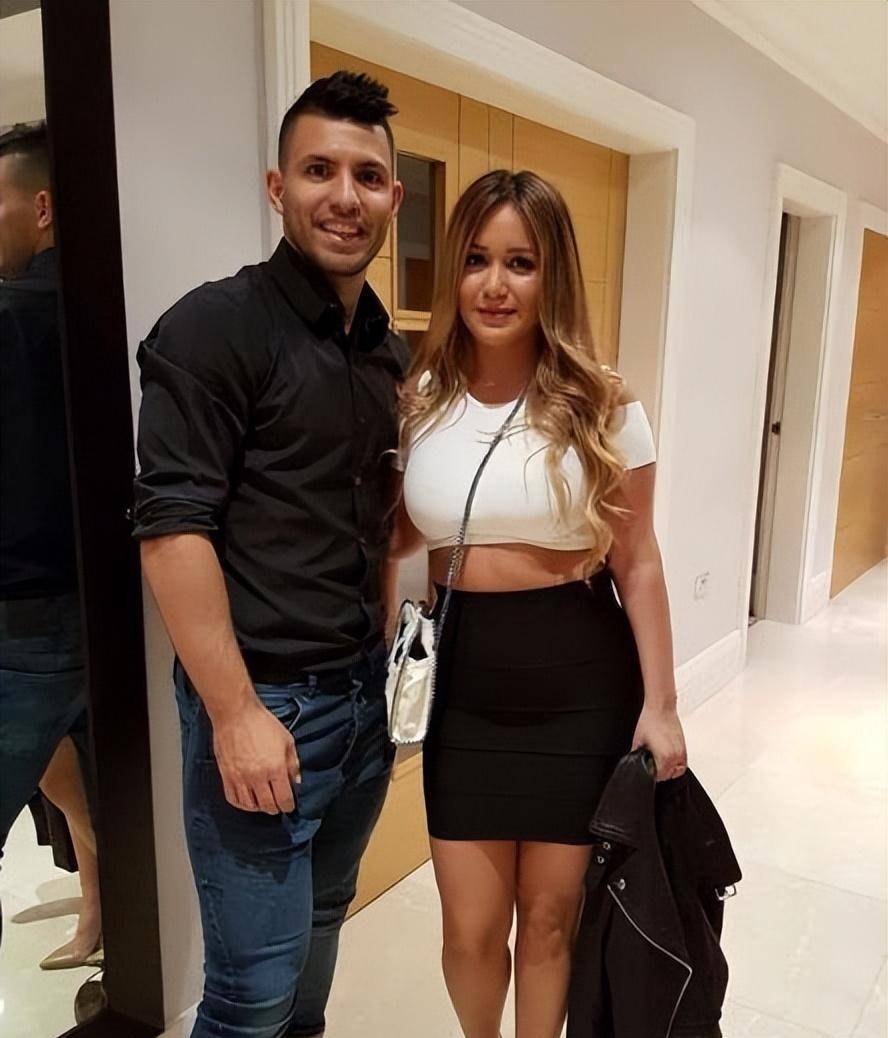 阿圭罗将赔偿前妻与马纳多纳女儿离婚的代价?