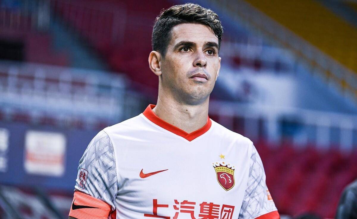 上港通过强硬表态也是敲定奥斯卡和巴甲球队,不要把俱乐部当冤大头.