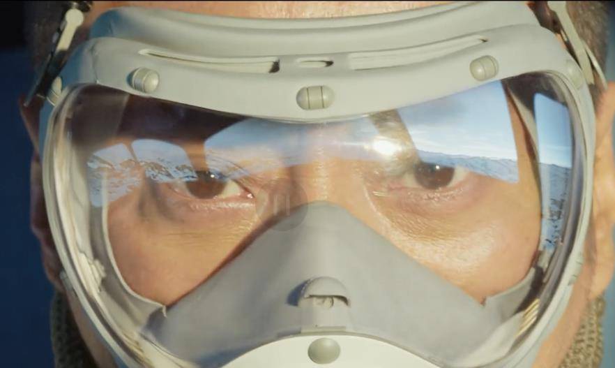 中国机长原型刘传健:34分钟紧急迫降救128人,亲历者含泪感谢_徐瑞辰