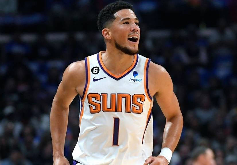 布克空降洛杉矶掀起媒体狂潮