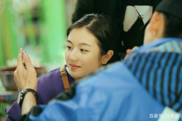 《亲爱的客栈》场外活动,为何李兰迪无人问津,张翰马天宇被追捧_明星