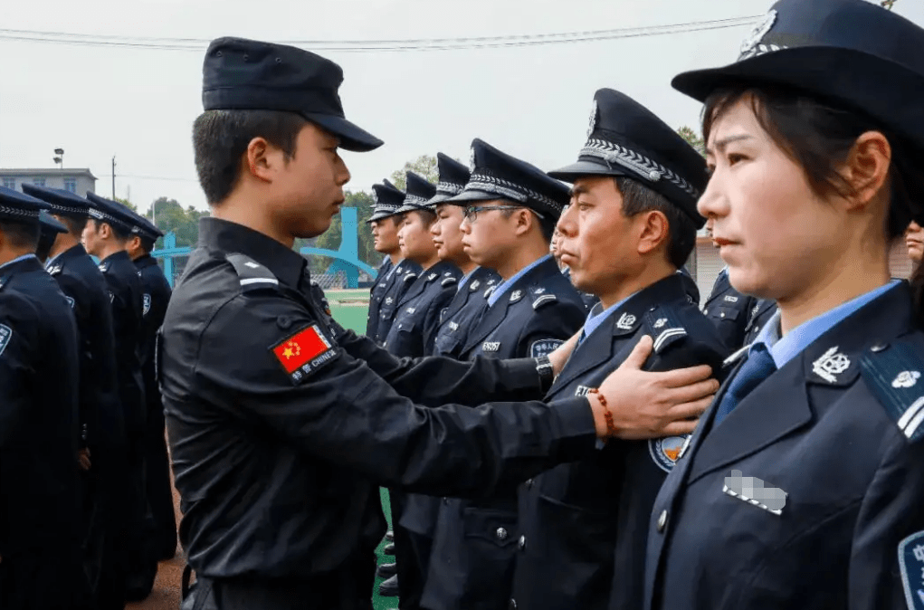 辅警转正迎来新变化,工龄成为一大绊脚石,辅警:不抱希望了