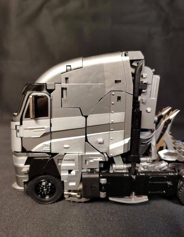 值得双入——ut惊破天开箱_变形_ut_形态