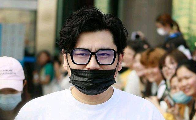 钱枫的履历有问题:初中没毕业怎么考入上海戏剧学院?_女性_经历_法律