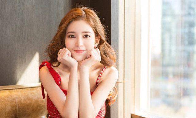 她是深大校花,黄晓明因她差点和baby闹掰,现任男友很不简单_温心_女友