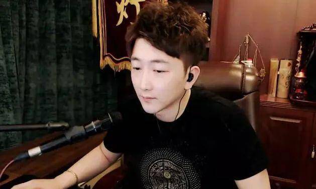 小白龙横店探班于利夸赞,一灯将联合大佛,撮合雷子重回师门_徒弟_原因