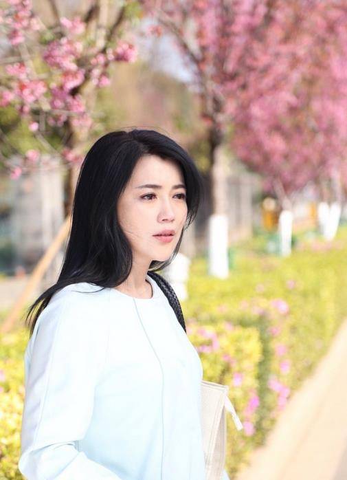 县委大院配角王艺禅:撞脸袁咏仪,演亮剑被熟知,被人低估的演技_质疑