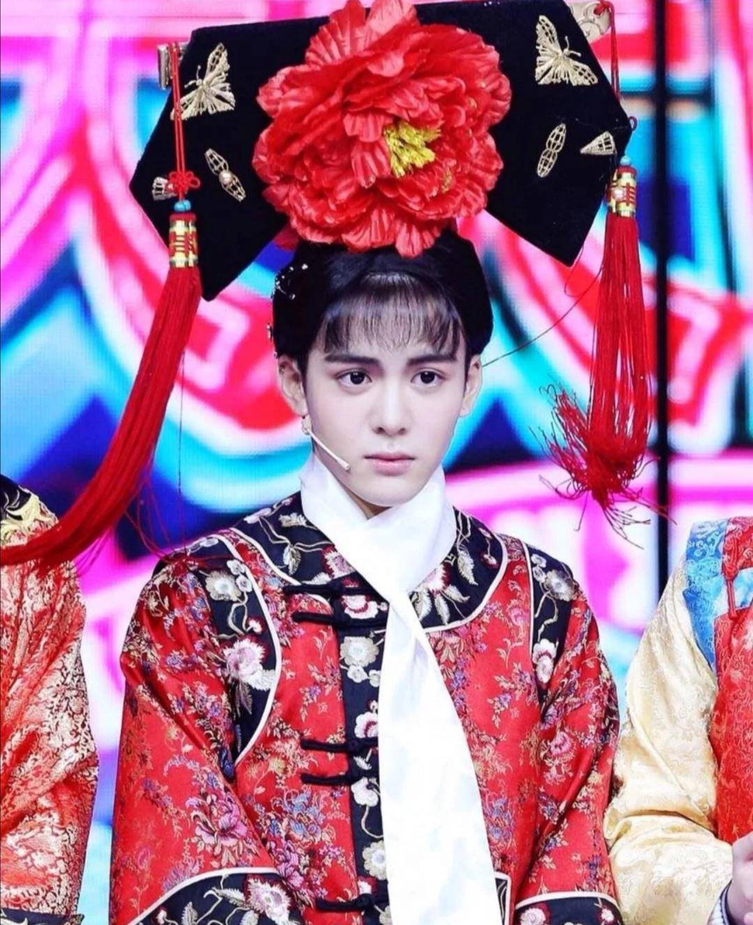 曾舜晞最近在《究极笔记》中饰演的吴邪也很是圈粉,作为新生代演员他