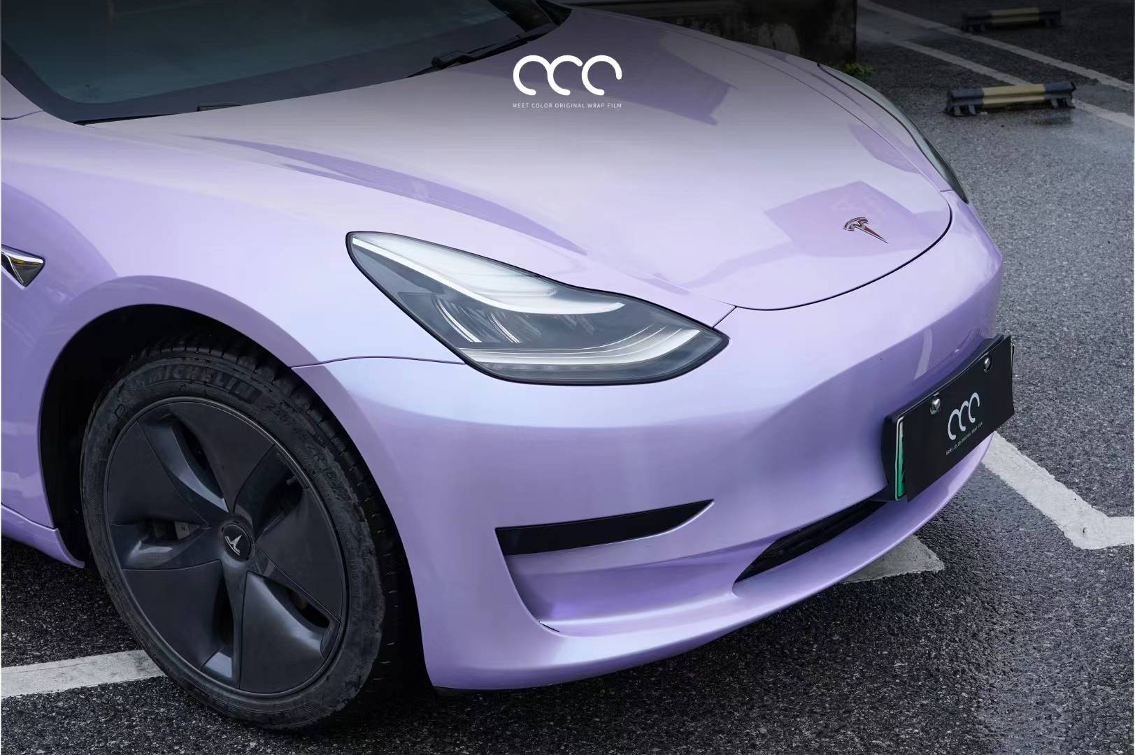特斯拉model 3漫彩改色膜渐变亮面银幻紫,梦幻的颜色