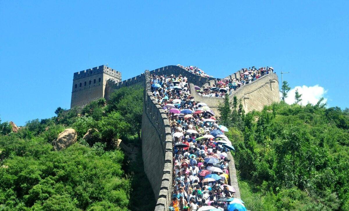 石家庄家门口的长城,红叶秋染更巍峨,你去过吗_山顶_山脊_平台