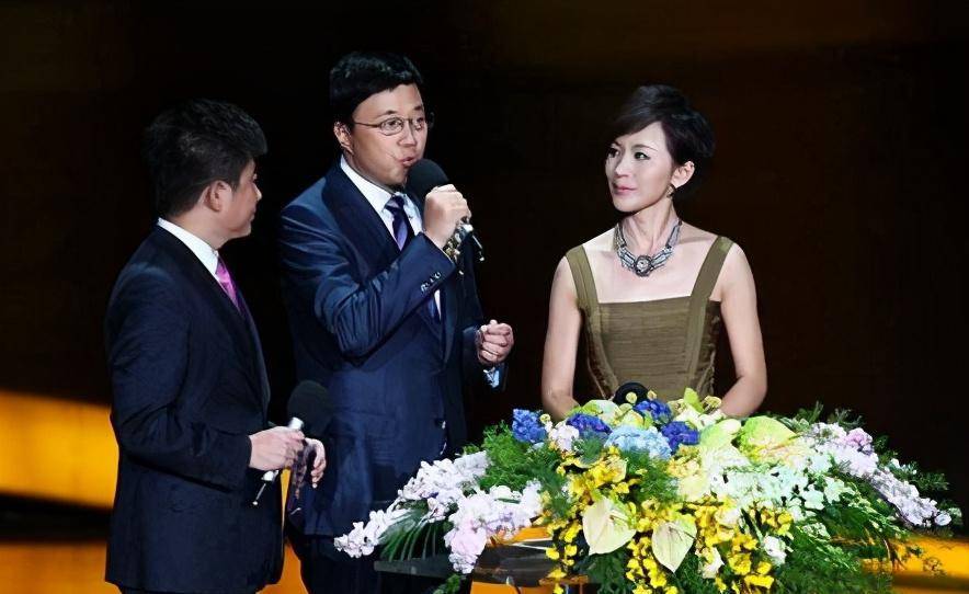 谭晶9岁登台,12次登上舞台,43岁身价上亿,丈夫大有来头_邓中翰_春晚