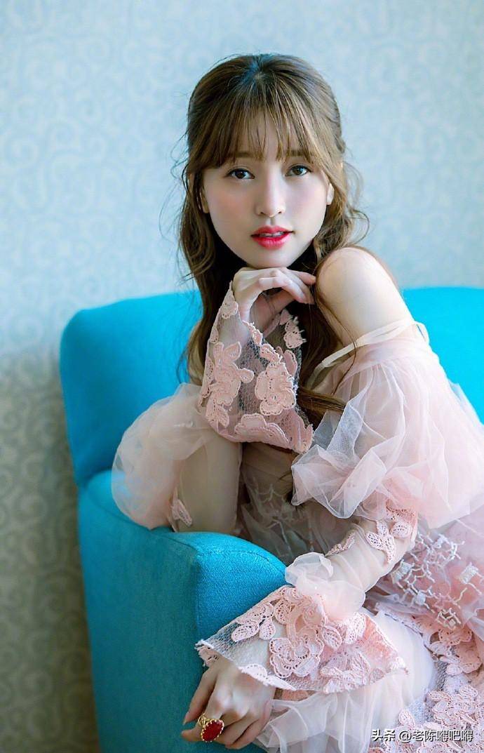 金莎现身商演被群嘲,这脸怎么越来越大,莫非整容过度_网友_面部_节目