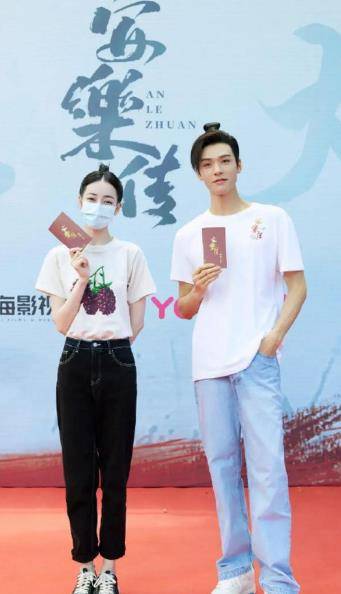 按照龚俊以前的咖位,怎么可能搭档上迪丽热巴,还要