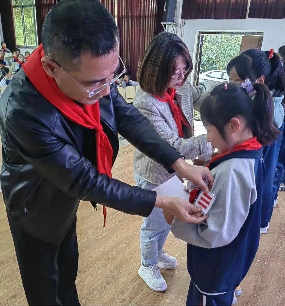 扬州市江都区仙女镇双沟小学召开第六次少先队员代表大会_组织_嘱托
