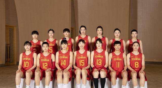 中国女篮近几年上升势头很迅速 就差一个冠军 就能跟女排相提并论