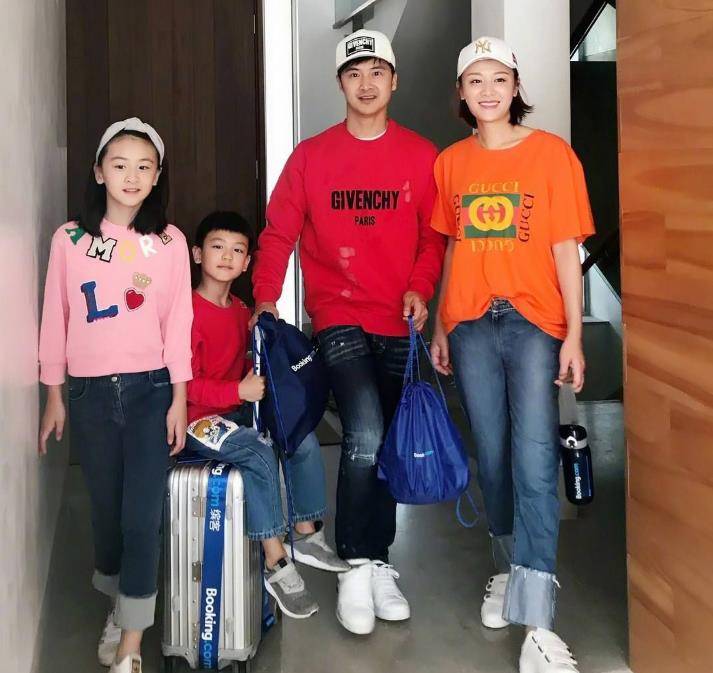 入水姿势专业,被赞有奥运冠军风范_田宸羽_孩子_运动