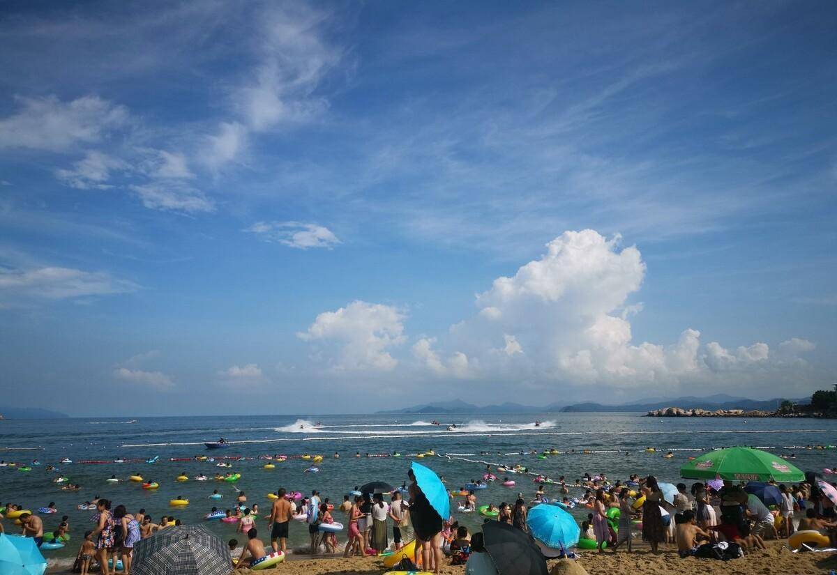 与大梅沙景区有所不同的是,小梅沙景区是收门票费的,不过个人感觉游客