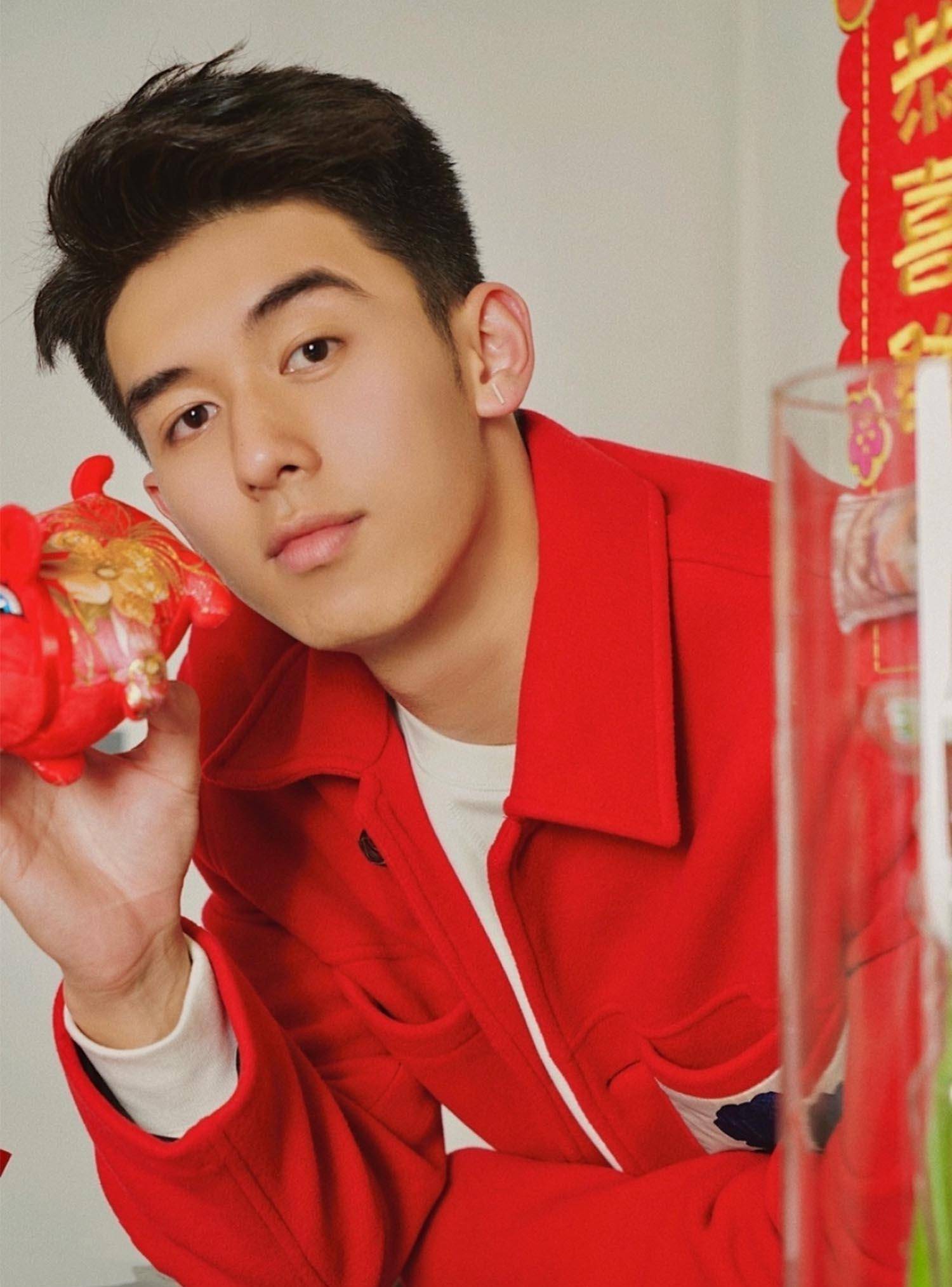 00后颜值帅哥,凭照片就得到网友承诺:演再狗血的剧都愿意看_许健_质量