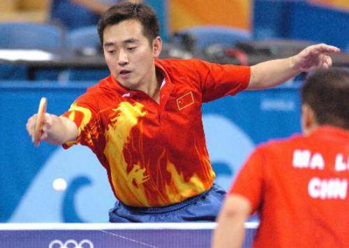 杜刚却一直没有放弃,经过他长达7年的不懈培养和教导,19岁的孔令辉