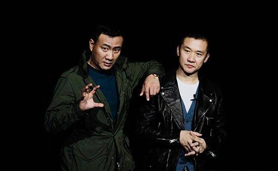 黄志忠与胡军在给学生上课,现场情绪失控怒斥年轻学员,你算老几_考试