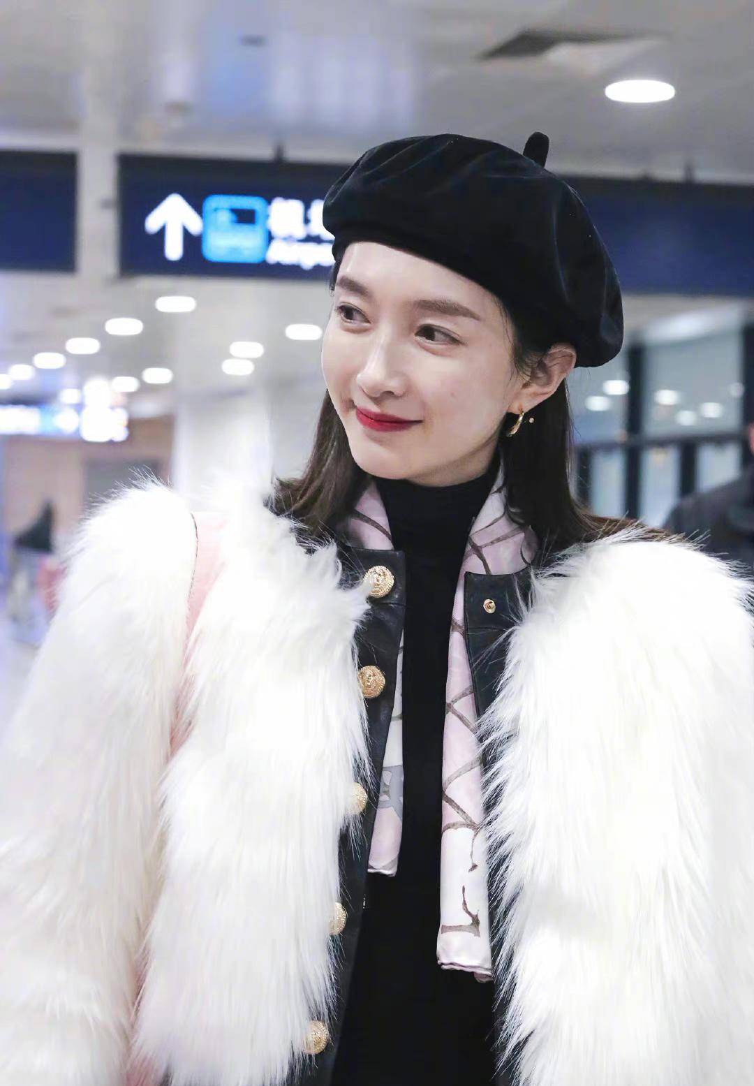 明星都爱的贝雷帽,不挑脸型和发型,凹造型的百搭圣品就是它_白色_时尚