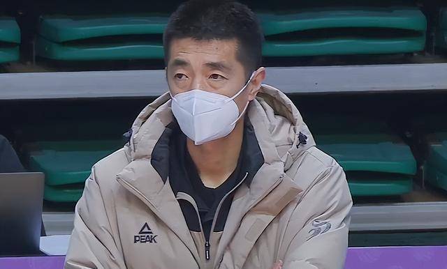 安家杰指导残阵练兵,山东女排遭天津逆转,青年军虽败犹荣_巴尔加斯