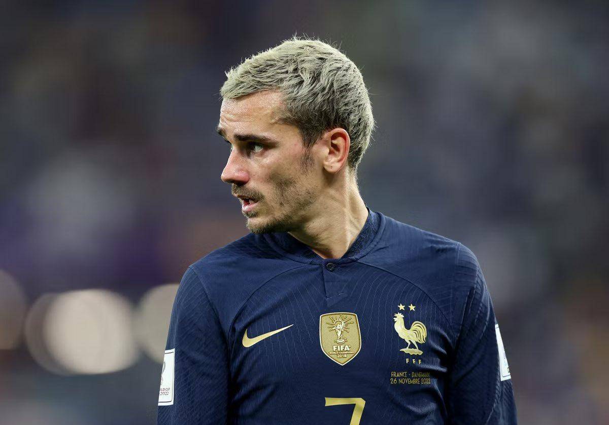 格列兹曼:超级前锋退居中场,他是法国隐藏的核心,胜负的关键_德尚