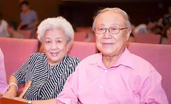 92岁著名歌唱家张目病逝,2天前有些轻微咳嗽_老人家_家人_谢芳
