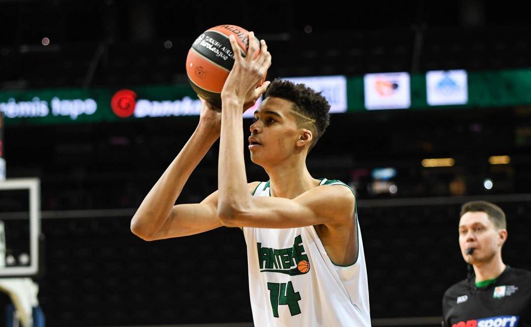 身高2米18臂展2米43,这tm只有16岁?_波尔_球员_篮球