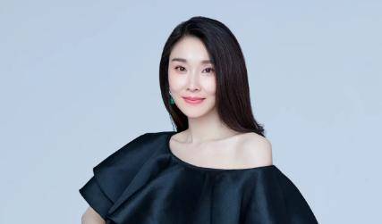 从石光荣女儿到最美小妈,巅峰时遭遇车祸,42岁婚姻成谜_妈妈_石晶