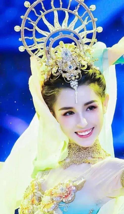 人们都说新疆盛产美女,娱乐圈里的五位新疆美女,你认为谁最美?