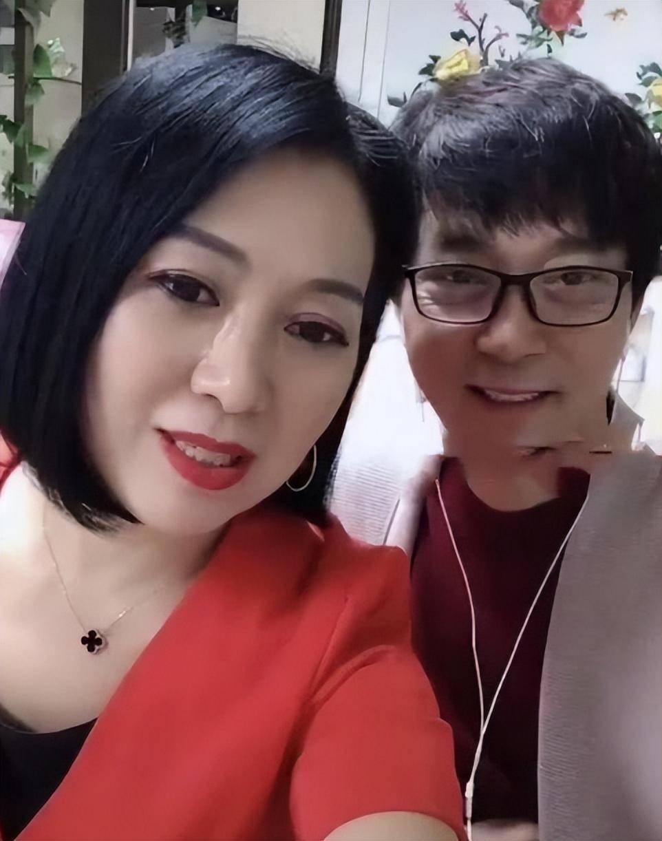 明星子女颜值对比,范伟儿子不随爹,"玉田娘"母女一对姐妹花_女儿