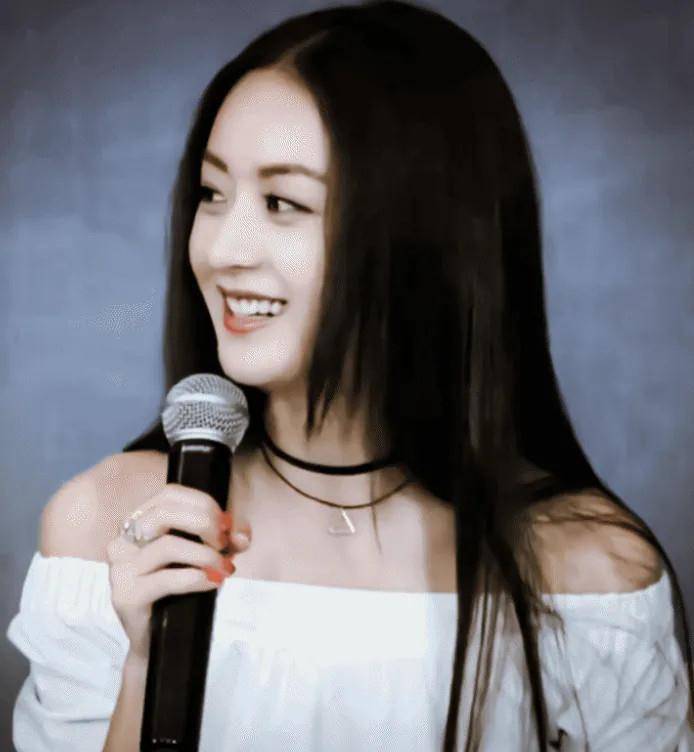 赵丽颖10年旧照曝光,穿着文雅带着青涩,"柳叶弯眉"意外抢镜_颖宝_王