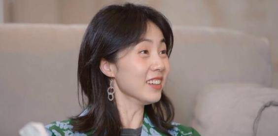 胡歌曝料同班三男生都被孙莉剥夺了初吻,多妈一脸娇羞:我赚大了