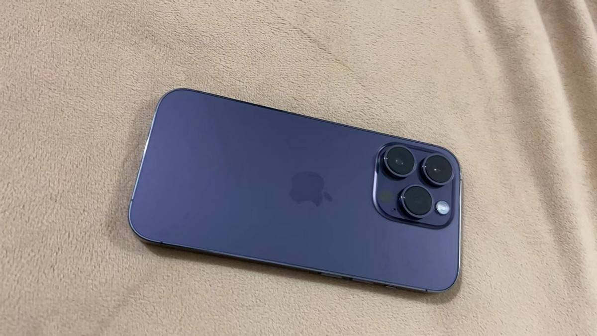 iphone 14跌价1105元,苹果a15 ios14,还买安卓高端机吗?