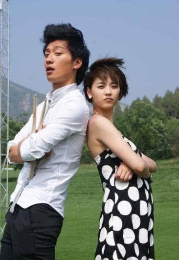出道25年零绯闻,嫁大3岁老公14年仍像热恋,女儿长相不随她_刘欣_作品