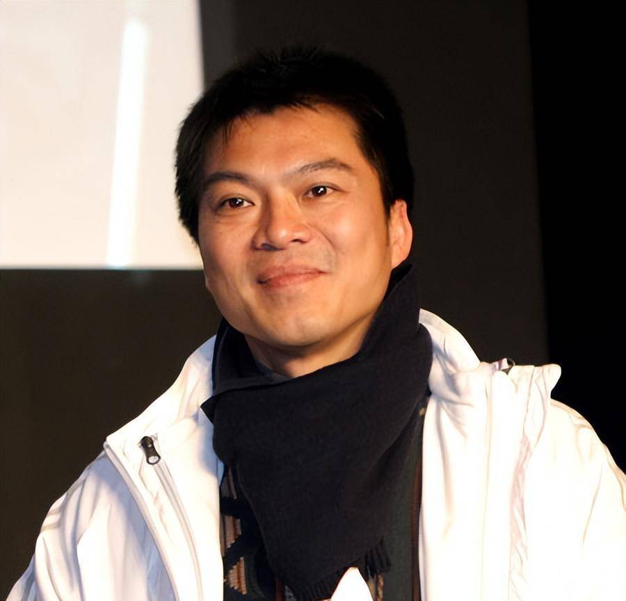 江嘉良:25岁退役乒乓界,后娶百花影后为妻,现一家四口很幸福_吴玉芳