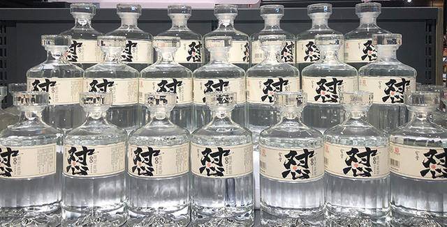 胖东来5大"小众"光瓶酒,不加1滴香精,可惜很多人不懂喝_宋河_包装