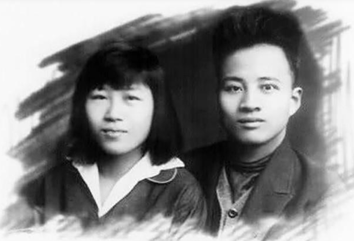 博古24岁当总负责人，39岁不幸遇难，妻儿过得怎样？女婿是副国级_工作_刘群先_军事