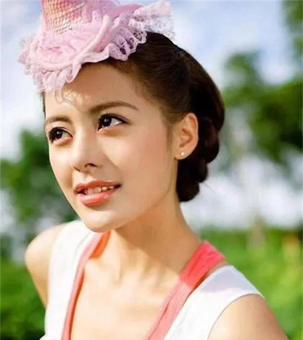 王力可的代表作有:热血奇缘,金门新娘,茶歌,隋唐演义,香格里拉,冷剑