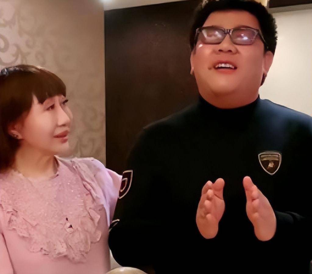 不可一世的盲人歌手杨光,终究为自己的"狂妄自大"付出了代价
