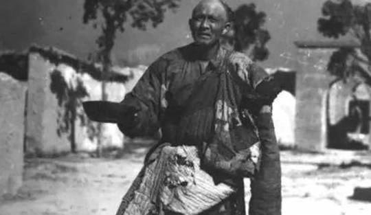 “乞丐”堪称中国历史上第一乞丐！他沿街乞讨38年，只为做这件事！