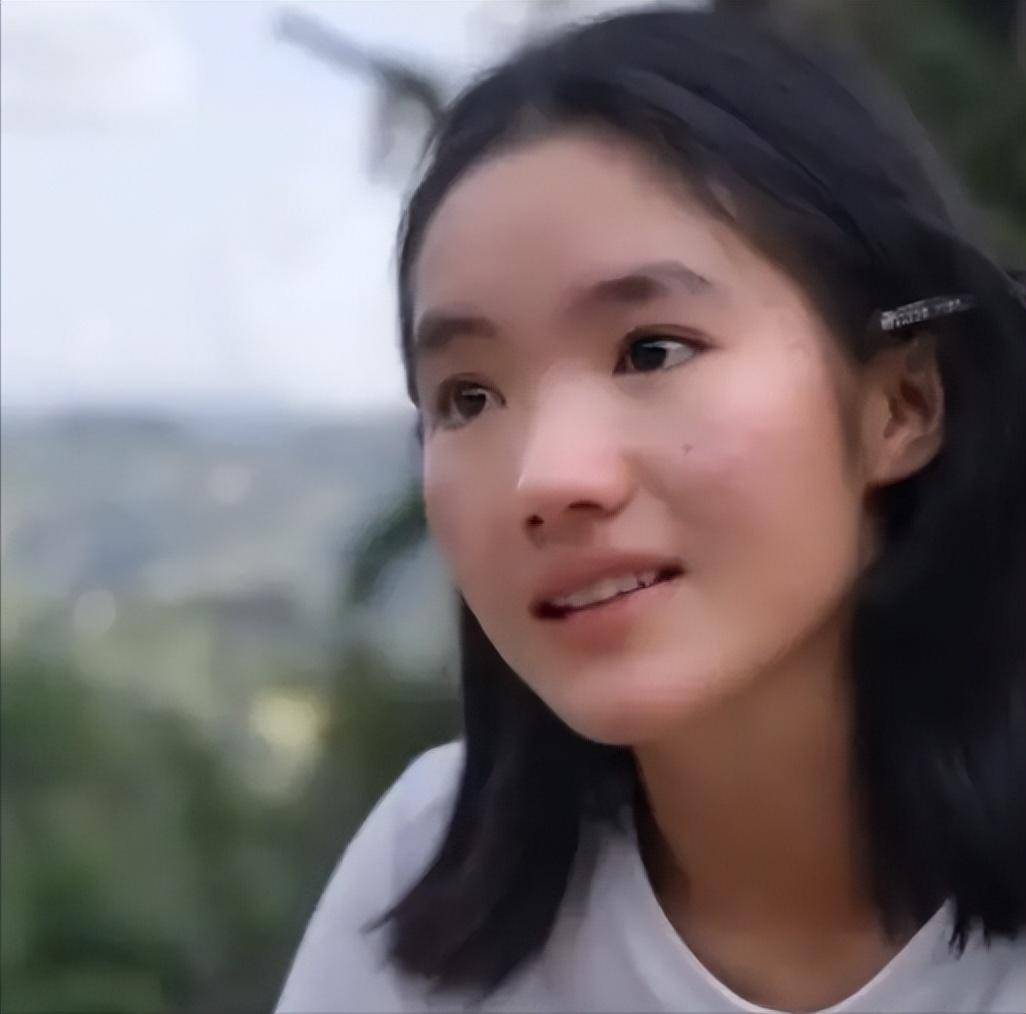 《变形计》山村女孩李勒优:节目结束后被妈妈收养,如今怎样了?