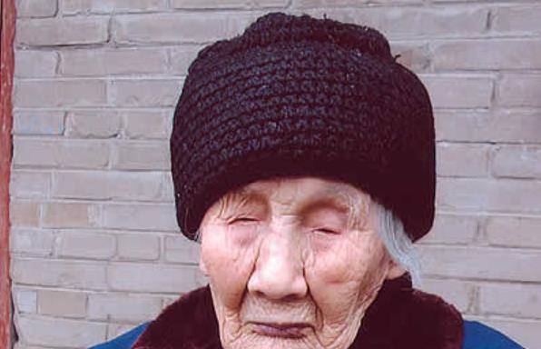 刘文彩的孙子找到证据_水牢_二娘_冷月英