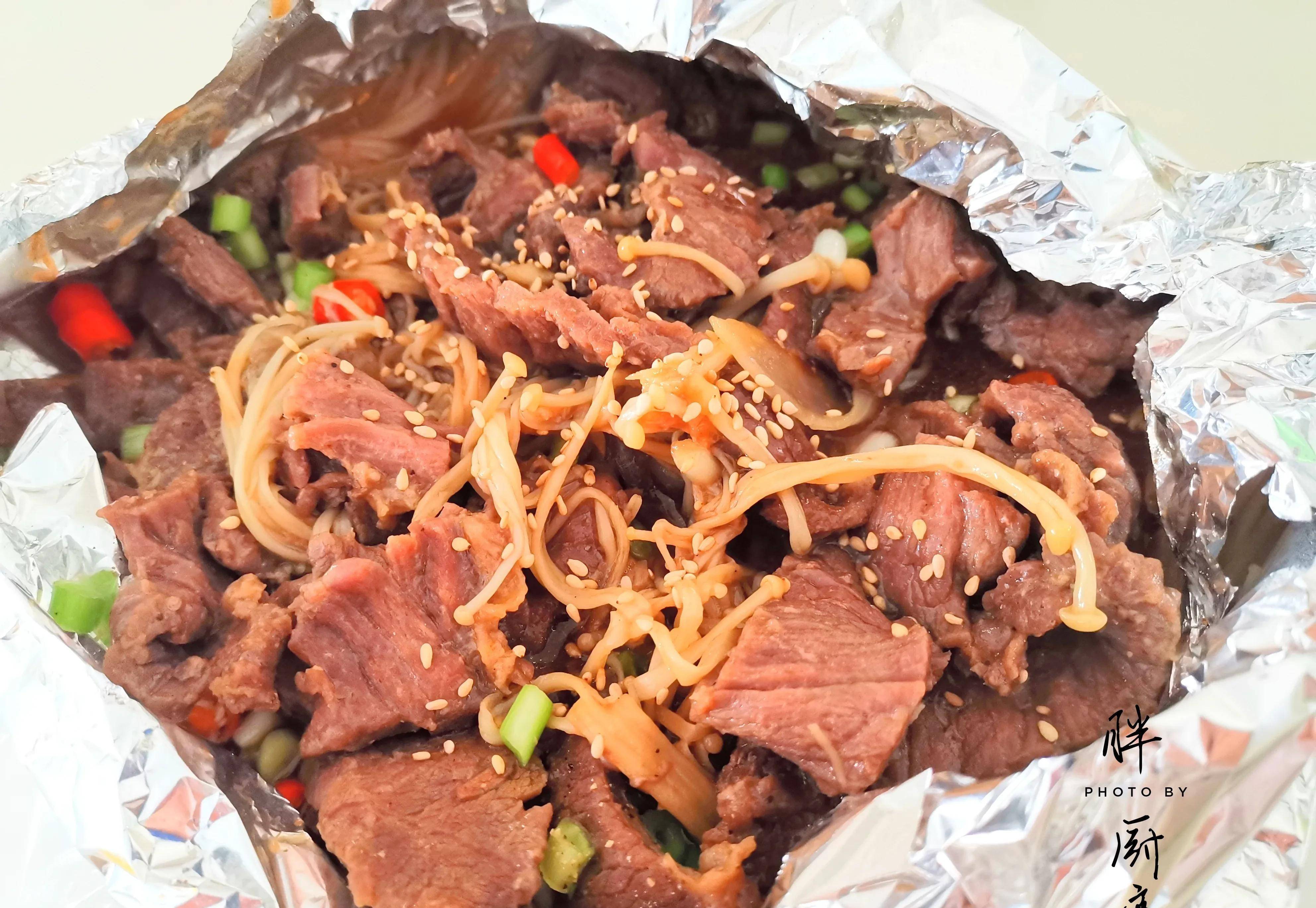 牛肉这么做嫩滑多汁,不用刷锅,简单下饭家人爱吃_锡纸_做法_小伙伴