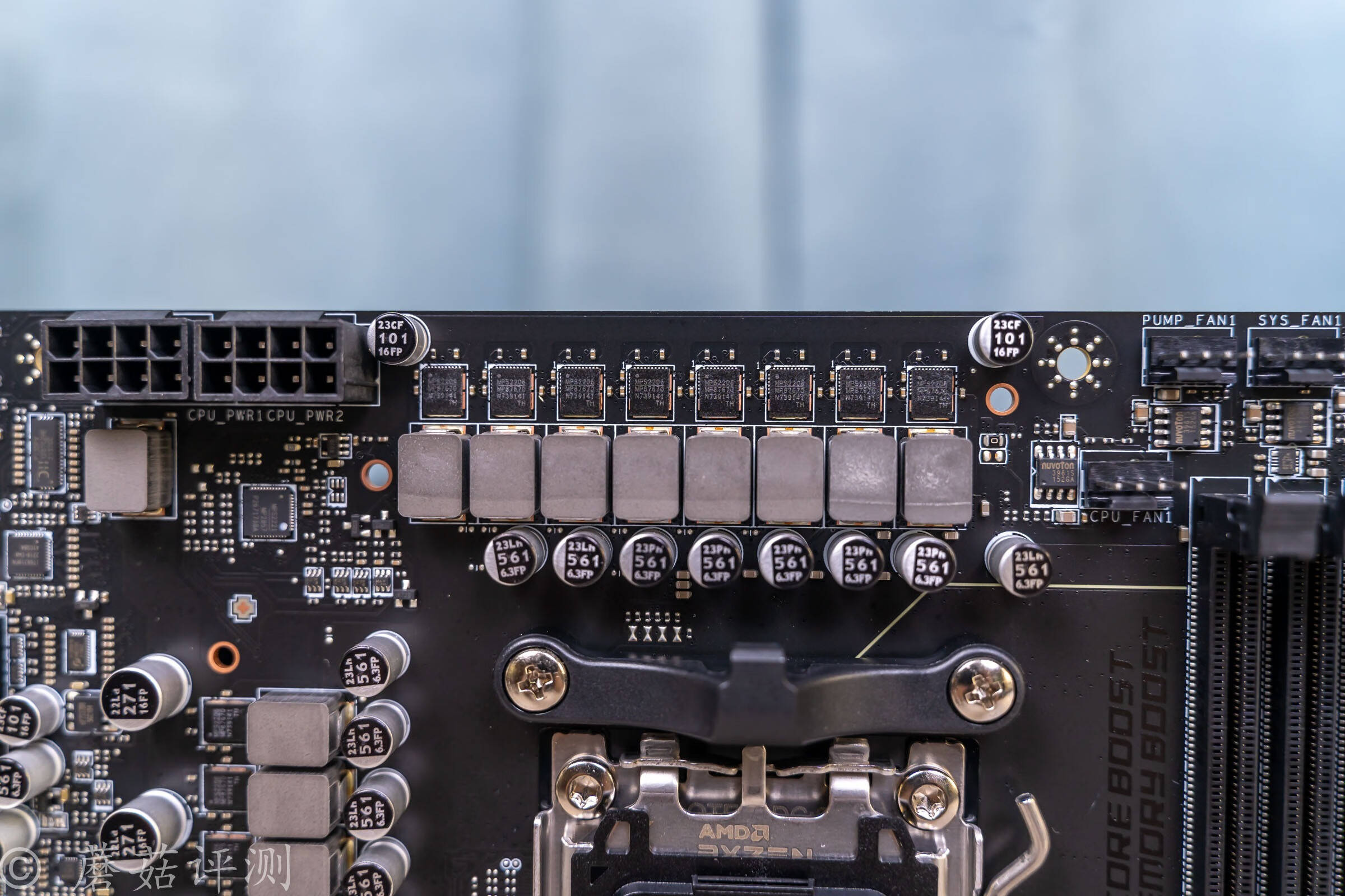 用料细节出色,小钢炮主板,微星b650m迫击炮wifi主板 拆解评测_供电