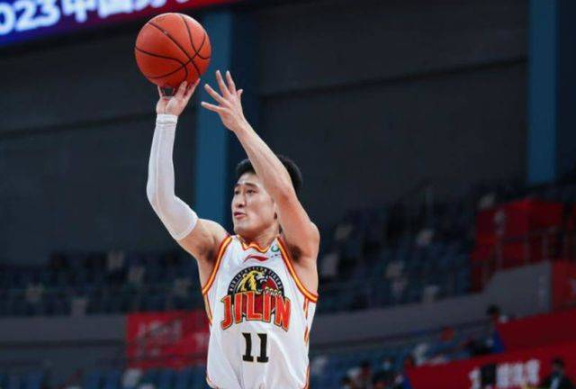 "姜"不一定老的辣,这是败仗也挡不住的光芒_姜伟泽_吉林_比赛