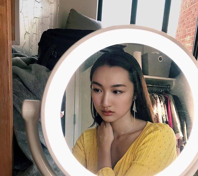 中冬香才是真美女,巩俐不能比,导演怎么选的人_温翠苹_媒体_女儿