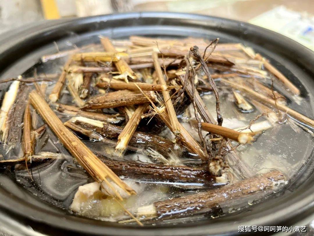 姜子根鸡汤,从小喝到大的滋补汤,营养美味补元气,越喝越好喝_木姜子