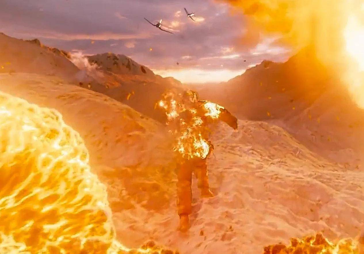 不少类似表现,人体被机载机枪,坦克炮弹打碎,人体被飞机投掷的燃烧弹